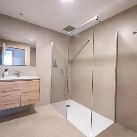 Nuba Turisticos モンフォルテ・デ・レモス